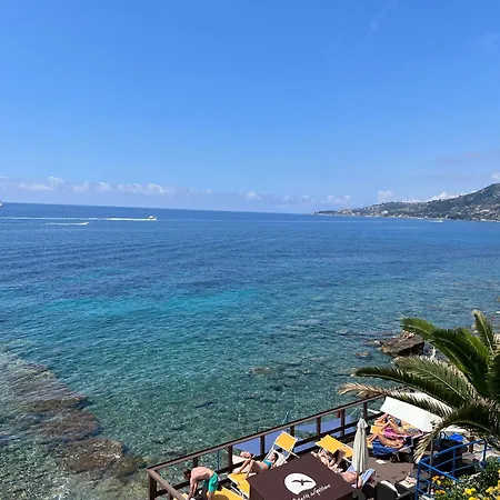 La Rosa Dei Venti, Centro Storico, 50 Metri Dalle Spiagge * Ospedaletti