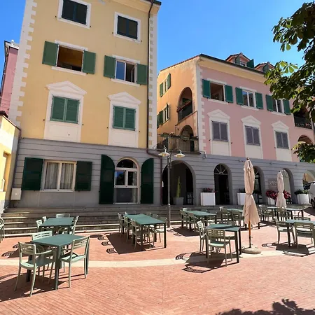 La Rosa Dei Venti, Centro Storico, 50 Metri Dalle Spiagge * أوسبيداليتي