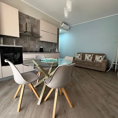 Apartman La Rosa Dei Venti, Centro Storico, 50 Metri Dalle Spiagge Ospedaletti