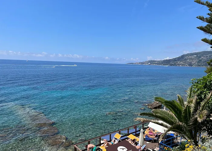La Rosa Dei Venti, Centro Storico, 50 Metri Dalle Spiagge * Ospedaletti